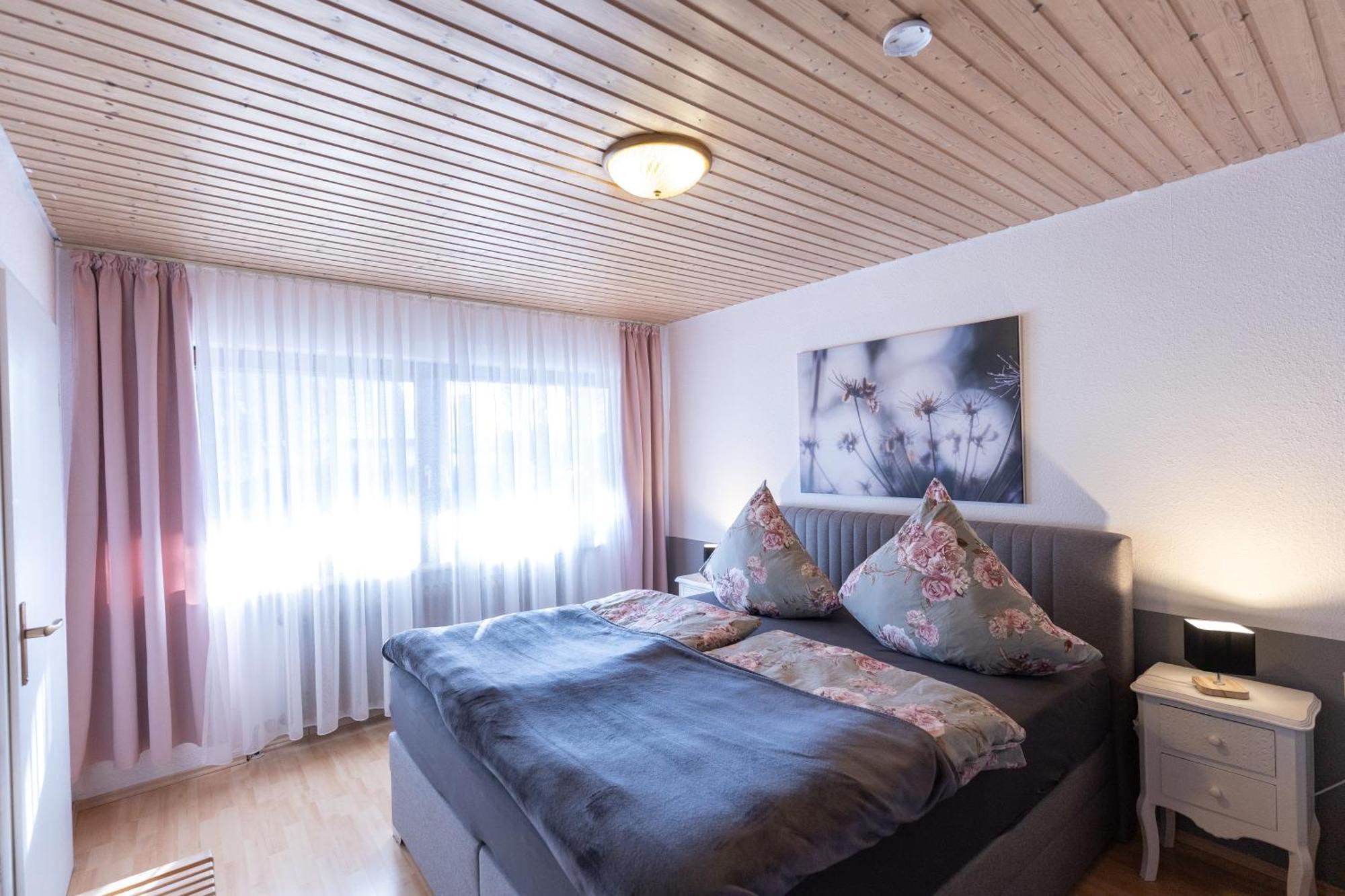 Elw, Sep. Eingang, Ueberdachte Terrasse, Naehe Backnang Apartamento Althutte Exterior foto